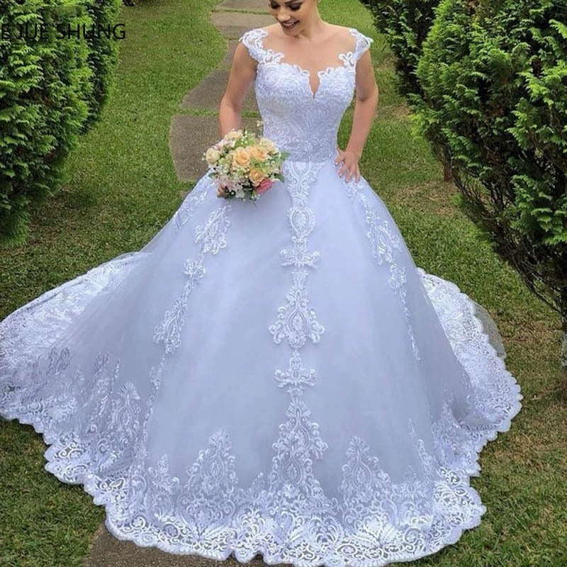 New white retro lace V-neck backless sexy foreign trade wedding dress large size train
