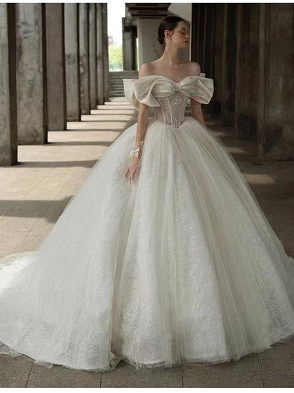 Light wedding dress, super fairy forest style, runaway princess, French European and American bride, trailing retro sexy thin V-neck long-sleeved dress